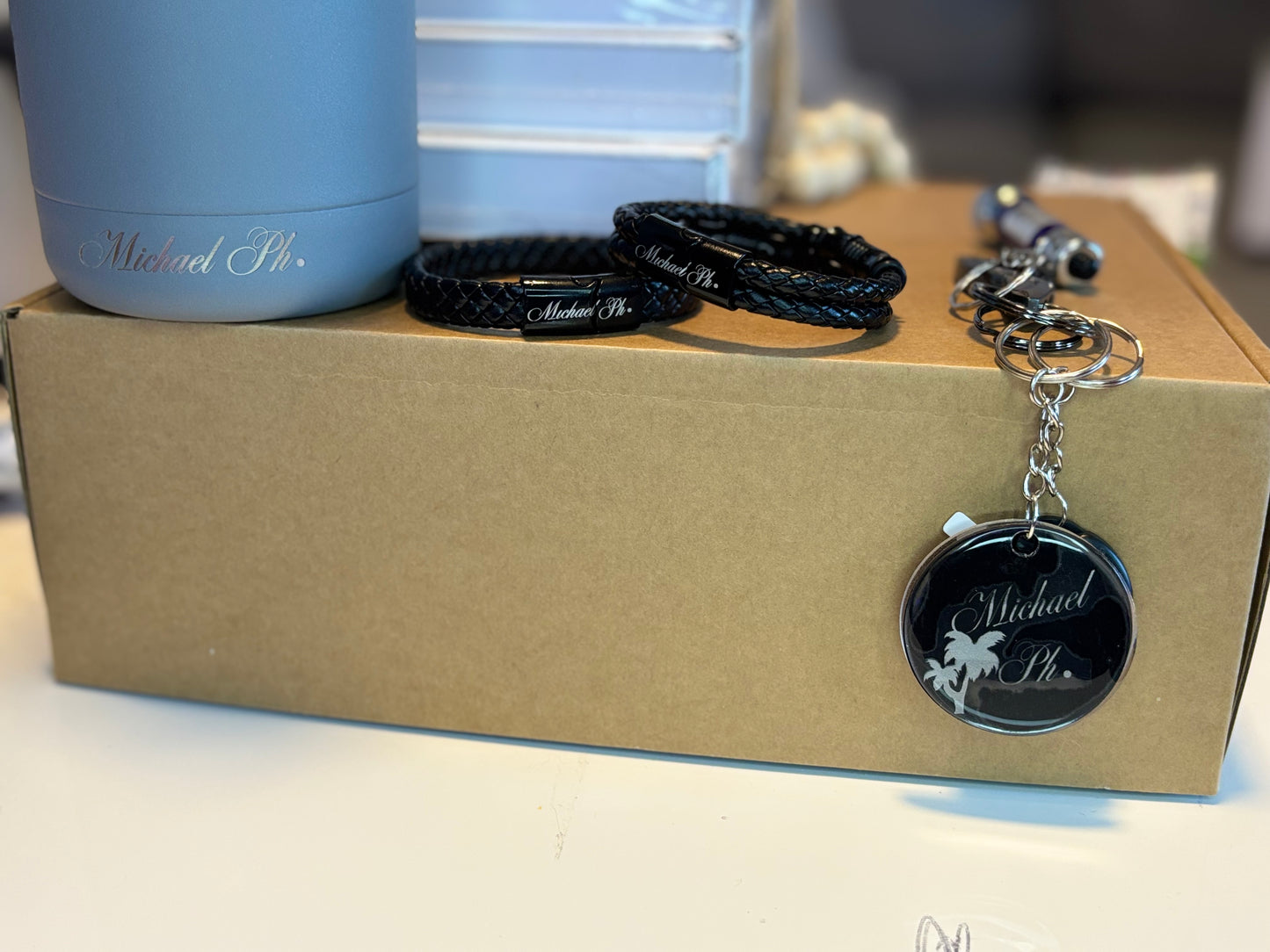 Gifts basket for men